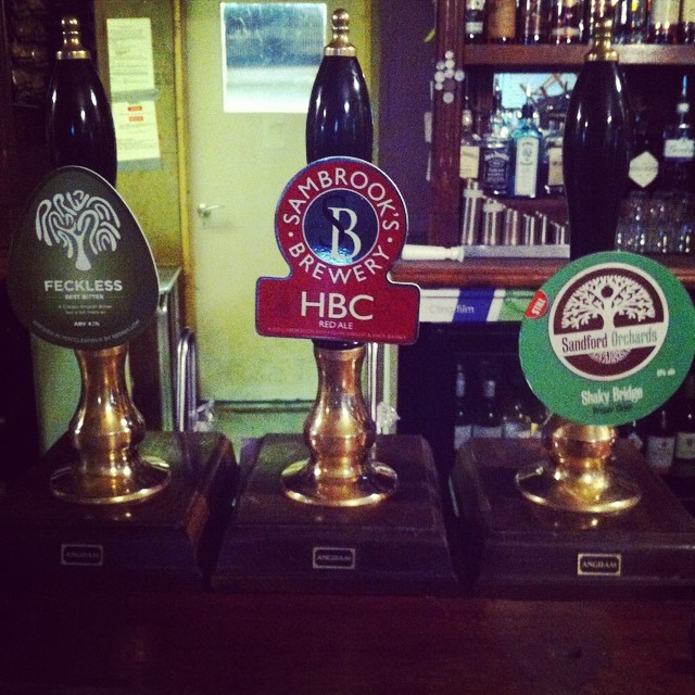 Wow! What a selection we have for you lovely cafordians today! @sambrooks #homebrew #collaboration @redwillow #feckless #best #bitter @sandford orchards #shaky bridge
